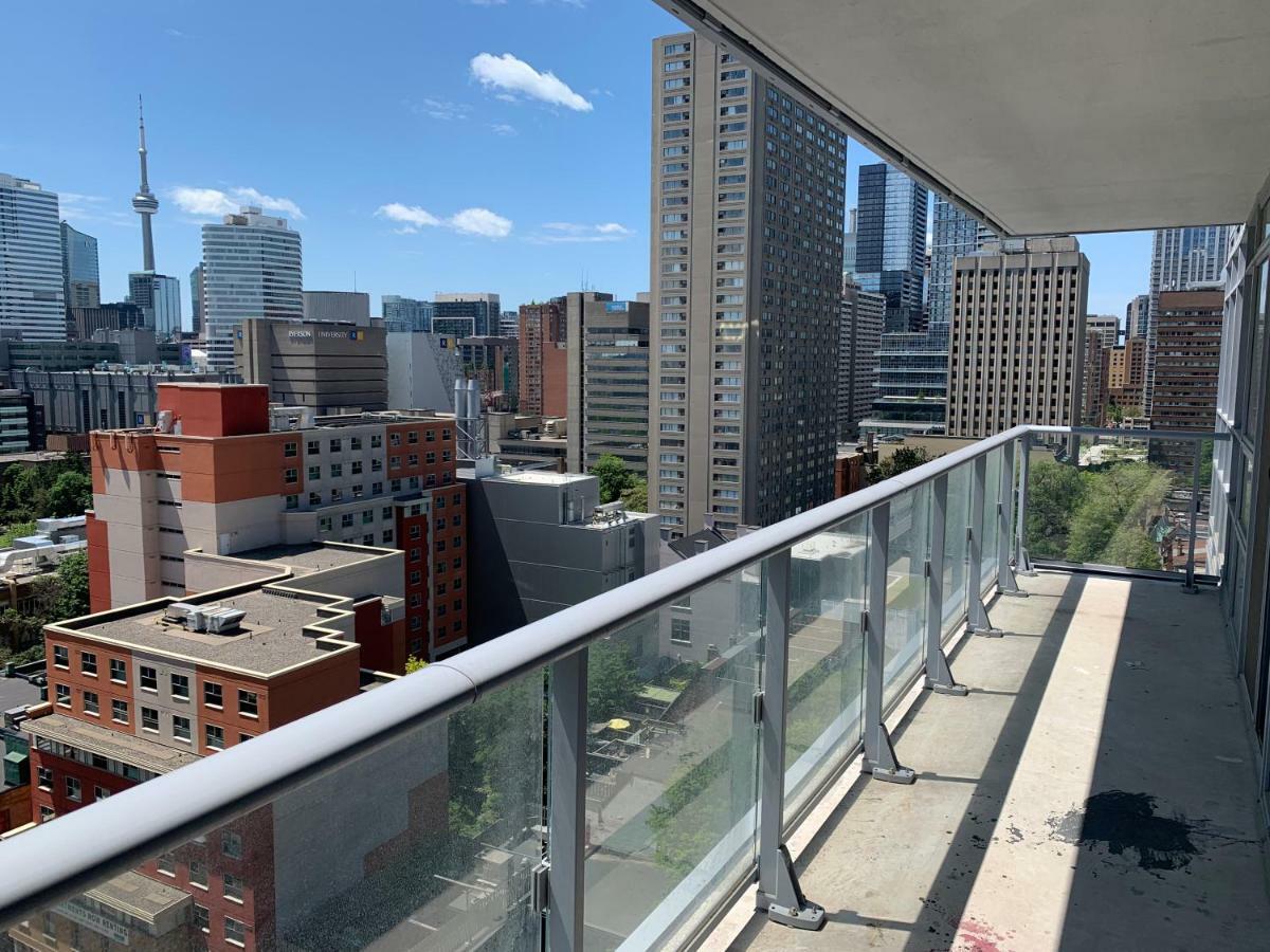 Toronto Metropolitan University-Daphne Cockwell Complex Residence Eksteriør bilde